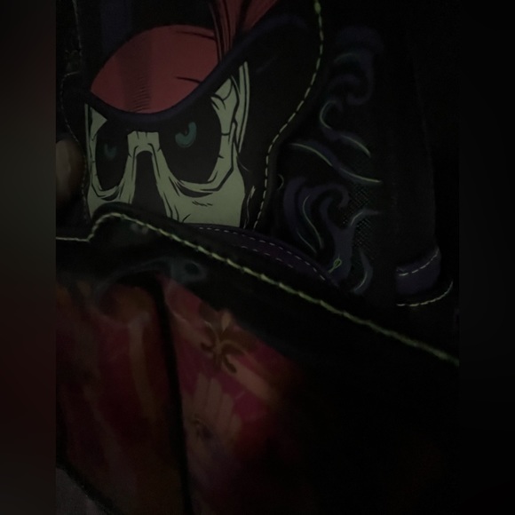 Disney Villains x Loungefly Dr Facilius Glow in the dark bag NWT - Picture 16 of 16